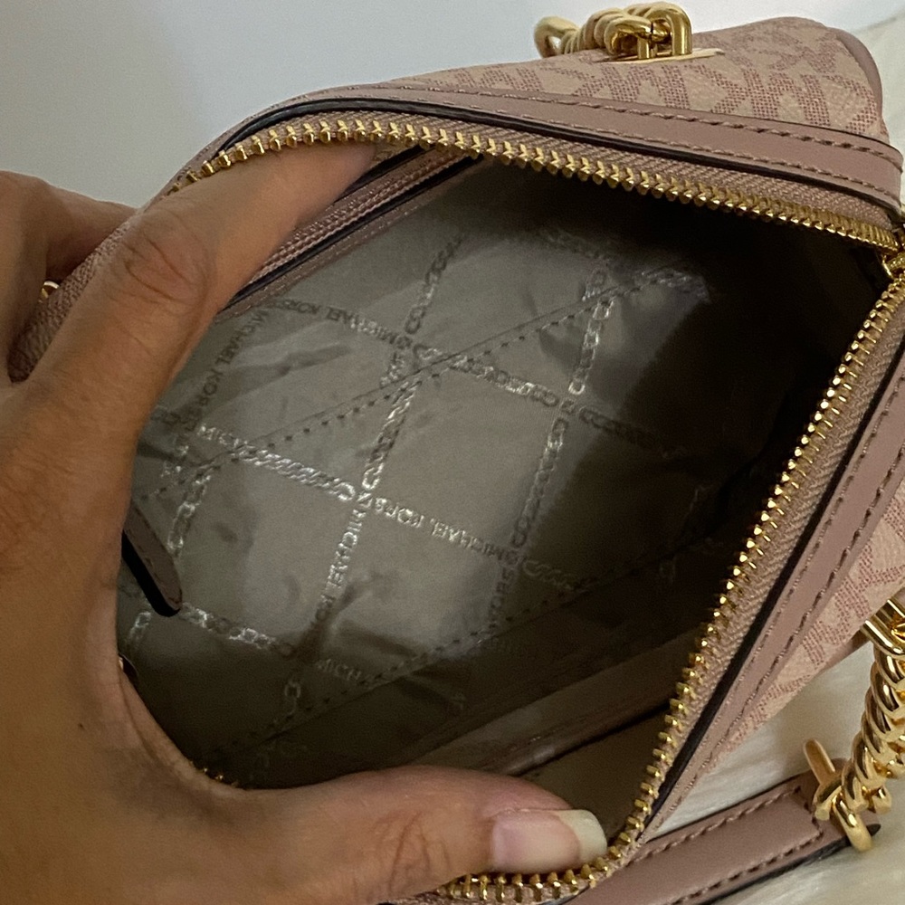 Michael Kors Small Blaire Duffle Crossbody Bag - Picture 8 of 9